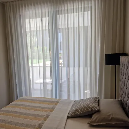 Luxury Modern Apt W Garden 3 Min Walk To Beach * 斯普利特