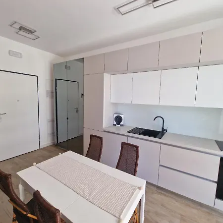 Luxury Modern Apt W Garden 3 Min Walk To Beach Split