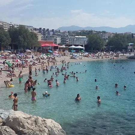 Luxury Modern Apt W Garden 3 Min Walk To Beach * Split