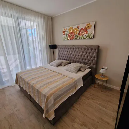 아파트 Luxury Modern Apt W Garden 3 Min Walk To Beach 스플리트