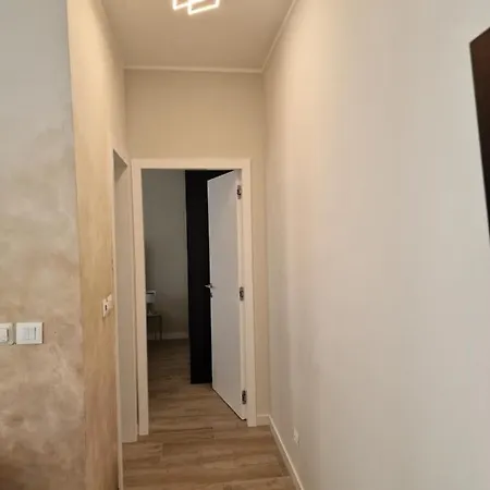 Luxury Modern Apt W Garden 3 Min Walk To Beach 스플리트